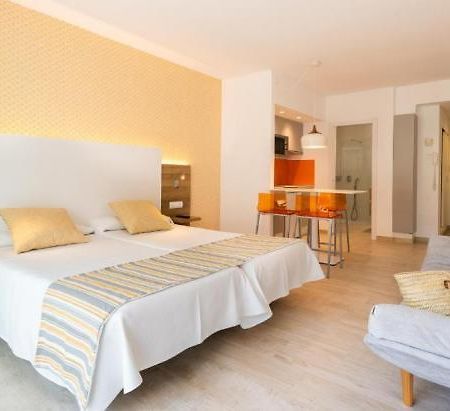 Casablanca Apartments, Санта Понса Стая снимка