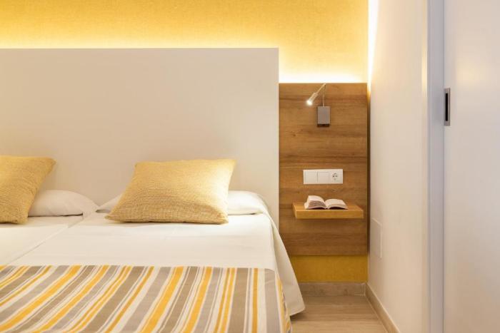 Casablanca Apartments, Санта Понса Стая снимка