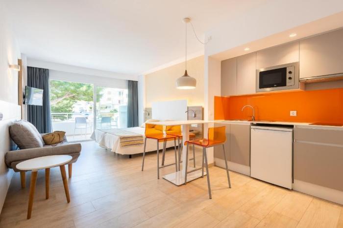 Casablanca Apartments, Санта Понса Стая снимка