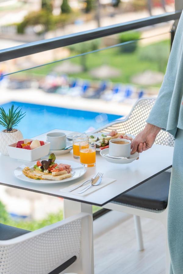 Casablanca Apartments, Санта Понса Екстериор снимка