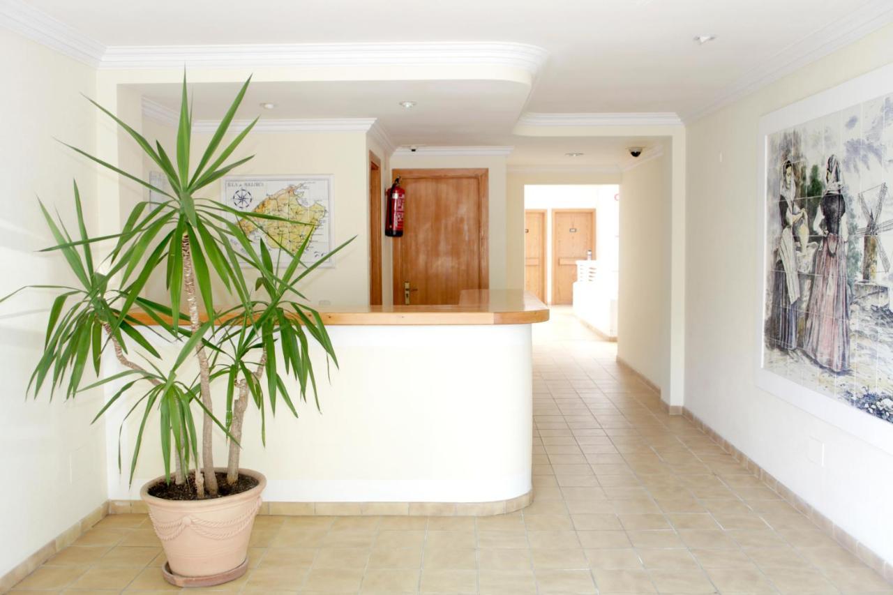 Casablanca Apartments, Санта Понса Екстериор снимка